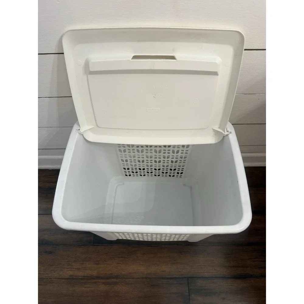 Rubbermaid vintage laundry